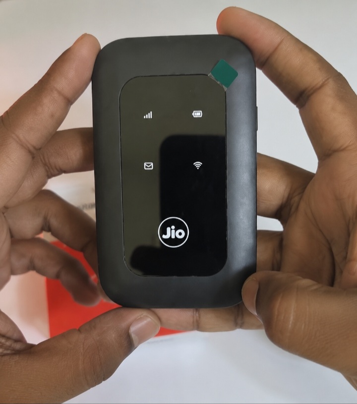 JIO 4G LTE Mobile WiFi Hotspot Portable Router – MF680s